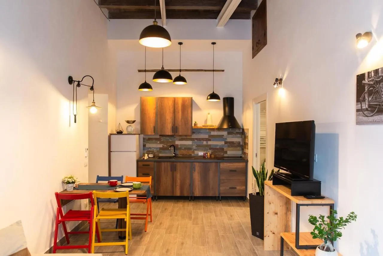 Dolce Apartment In The Historical Center Of Life Palermo